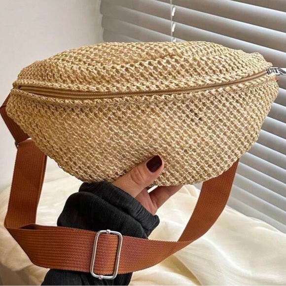 Stylish Tan Woven Women bum bag Fanny pack - Picture 2 of 2